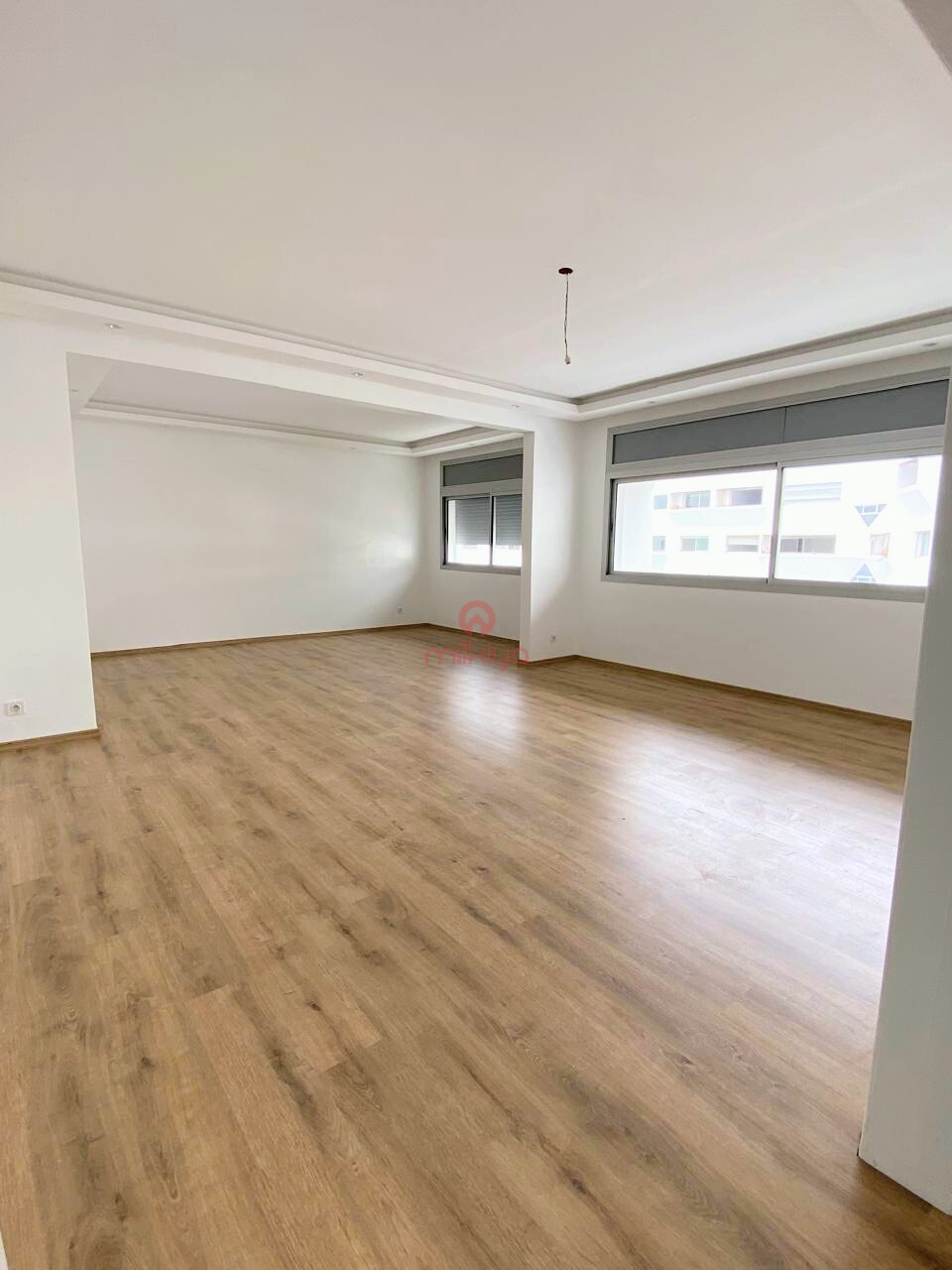 /api/property_images/28017